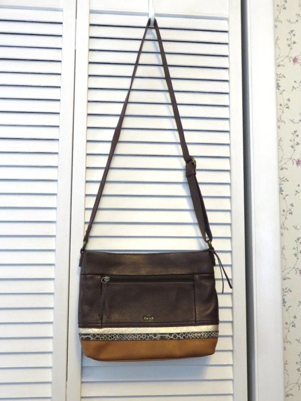 The Sak Leather Handbag Crossbody Brown Tan Snakeskin Zippered 12" x 9"